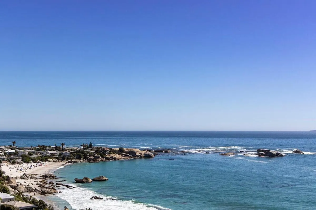 Clifton Yolo Spaces - Clifton Mansion Villa Apartment Cape Town