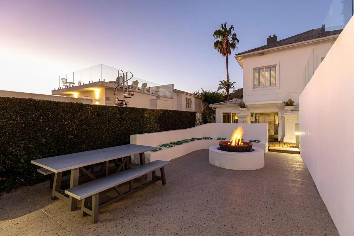 Clifton Yolo Spaces - Clifton Mansion Villa Apartment Cape Town
