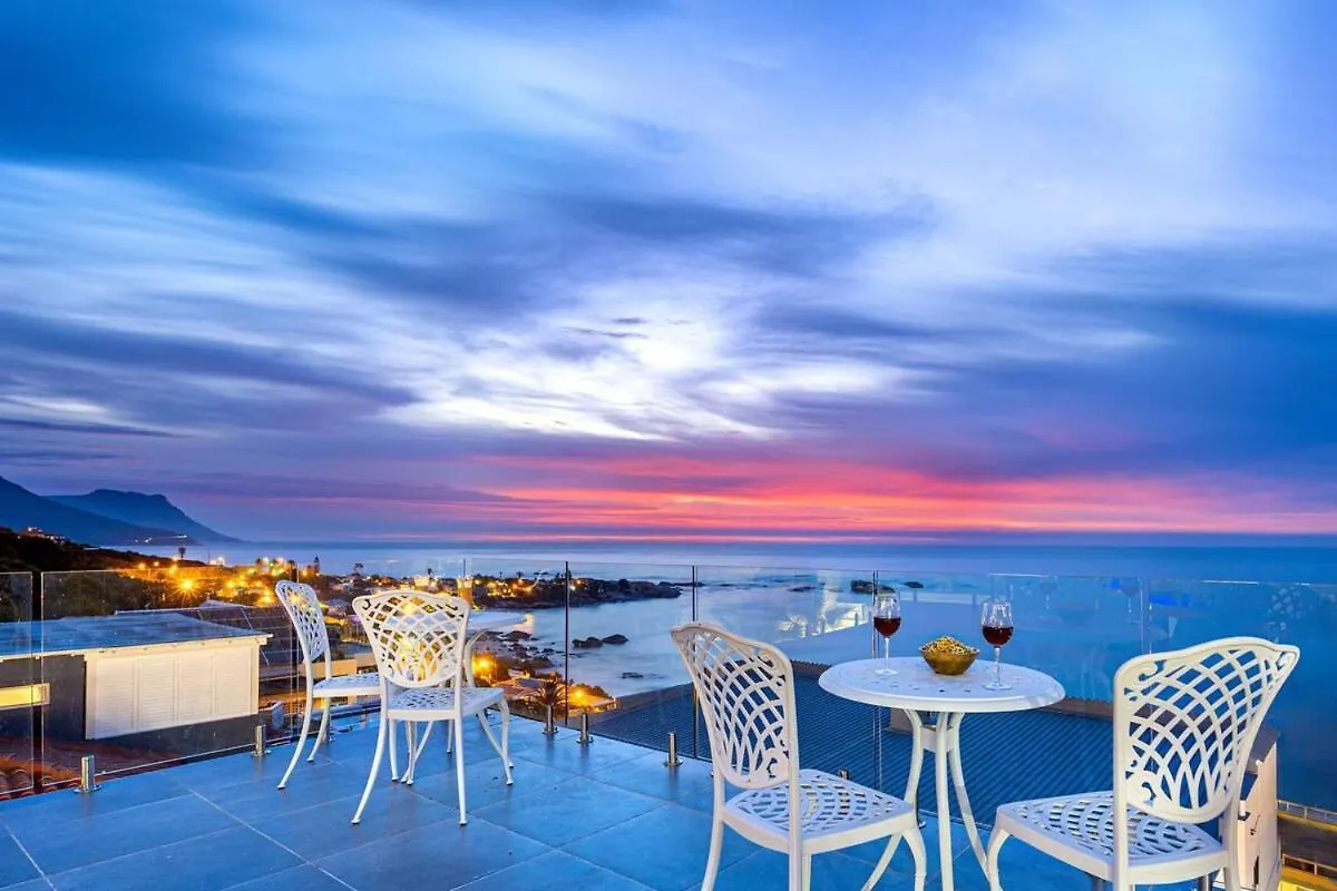 Clifton Yolo Spaces - Clifton Mansion Villa Apartment Cape Town 0*,  South Africa