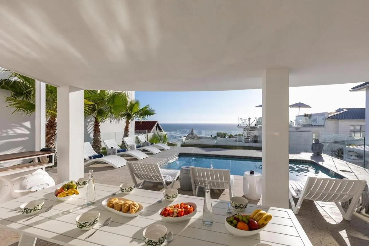 Clifton Yolo Spaces - Clifton Mansion Villa Apartment Cape Town 0*,  South Africa