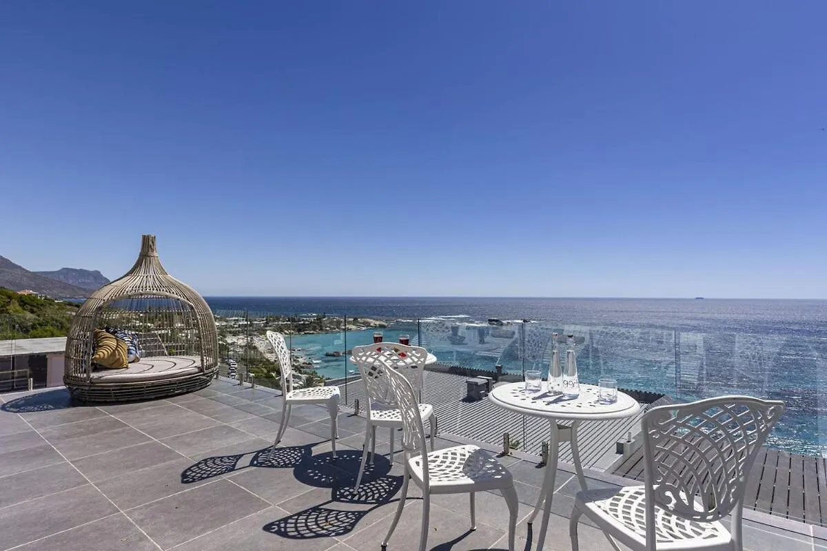 Clifton Yolo Spaces - Clifton Mansion Villa Apartment Cape Town